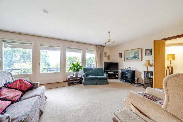 Westview Road, Warlingham, CR6