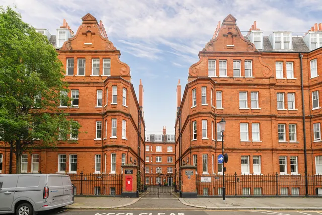 Park Walk, London, SW10