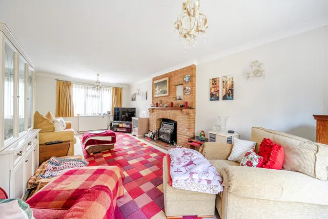Burrows Close, Penn, HP10