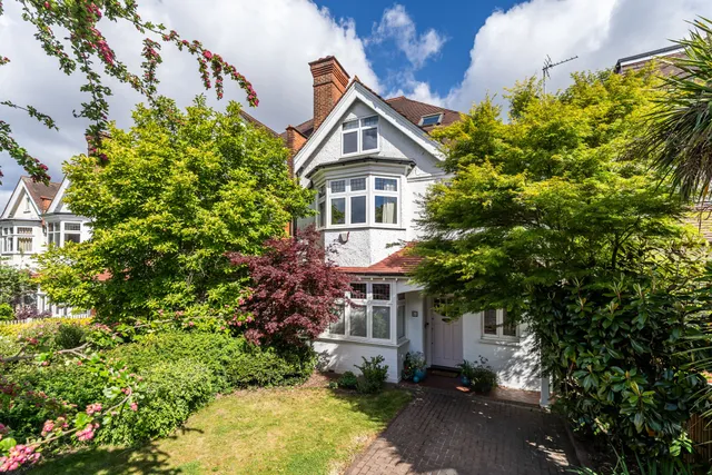 Becmead Avenue, London, SW16