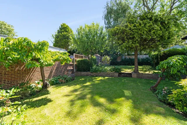 Coldharbour Lane, Bushey, WD23