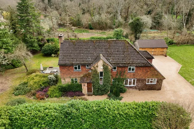 Prestwick Lane, Godalming, GU8