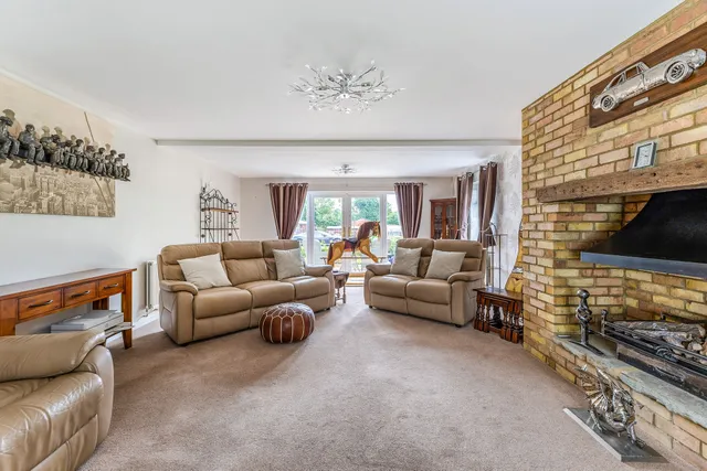 High Street, Upton St. Leonards, Gloucester, GL4