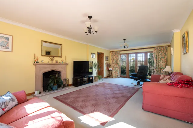 Tiddington Road, Stratford-Upon-Avon, CV37