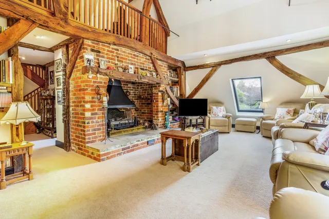Pound Farm Barns, Chawton, GU34