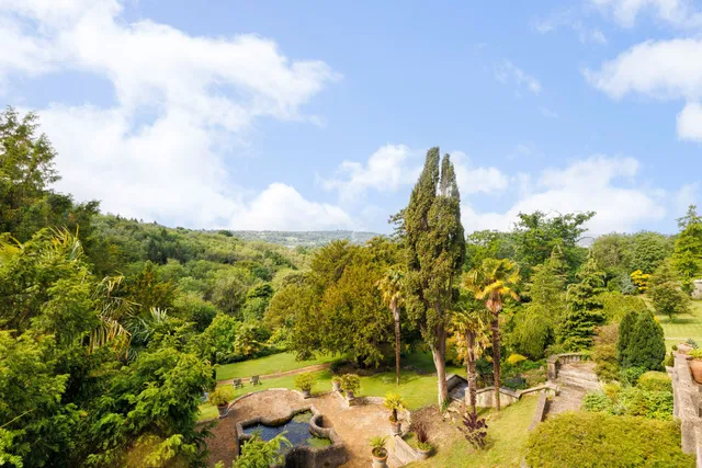 Bathwick Hill, Bath, BA2