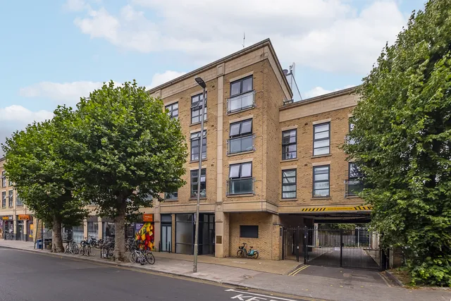Magdalen Road, London, SW18