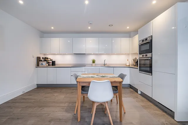 Worple Road, London, SW20