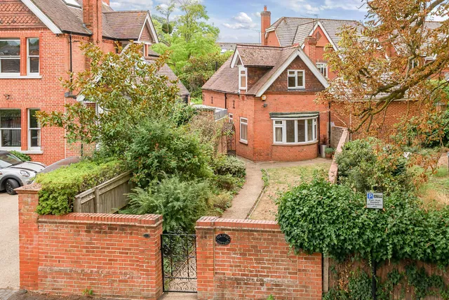 Bolton Avenue, Windsor, SL4