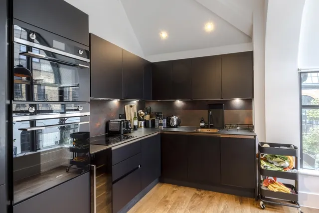 7 Old Town, London, SW4