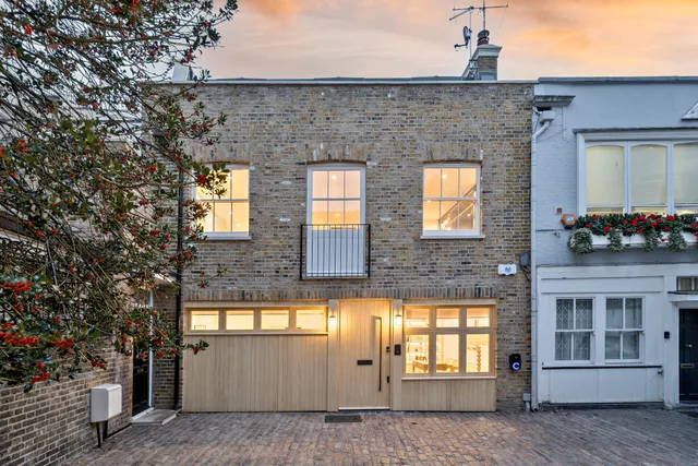 Buckingham Mews, London, SW1E
