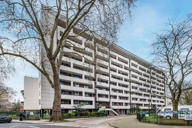 Hallfield Estate, London, W2