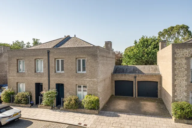 Charlotte Avenue, Chichester, PO19