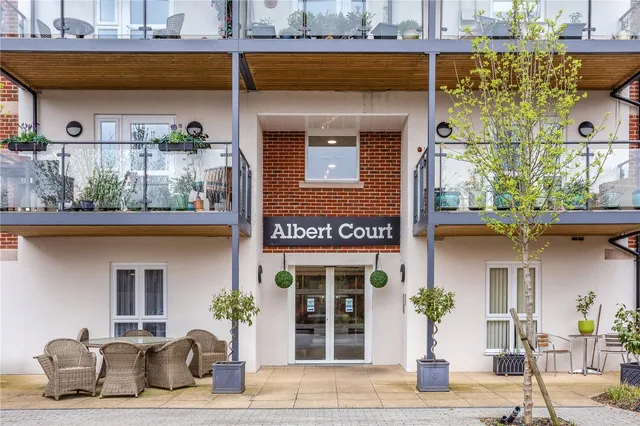 Reading Road, HENLEY-ON-THAMES, RG9