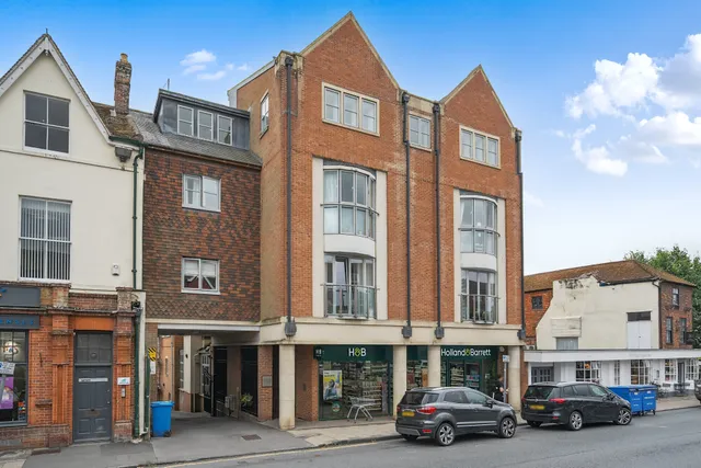 Cromwell Mews, Marlborough, SN8