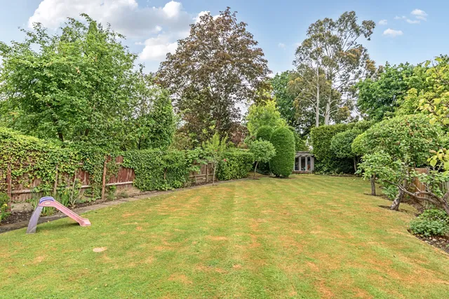 Hill Crescent, Totteridge, N20