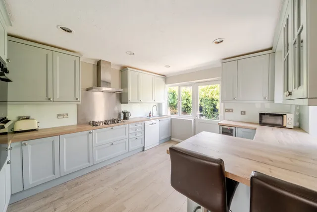 Queens Close, Ascot, SL5
