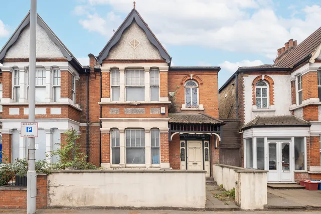 Cedars Road, London, W4