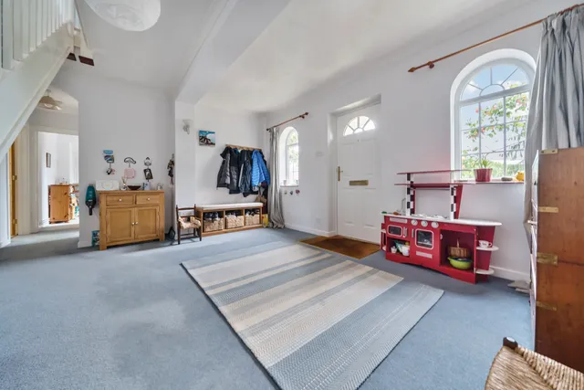 Stoatley Rise, Haslemere, GU27