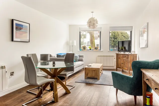 Montpellier Terrace, Cheltenham, GL50