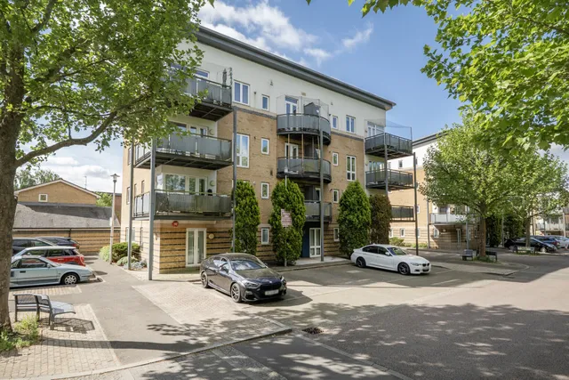 Linden Avenue, Watford, WD18