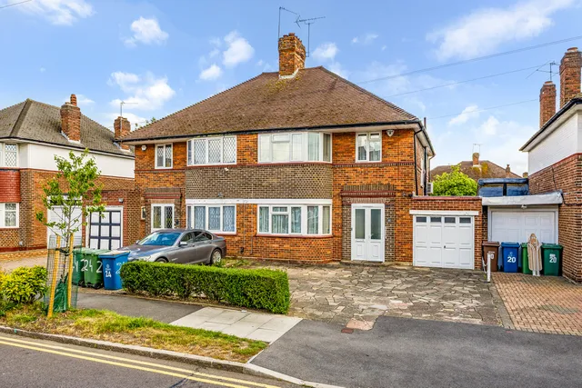 Howberry Road, Edgware, HA8