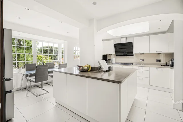 Hadley Road, Barnet, EN5