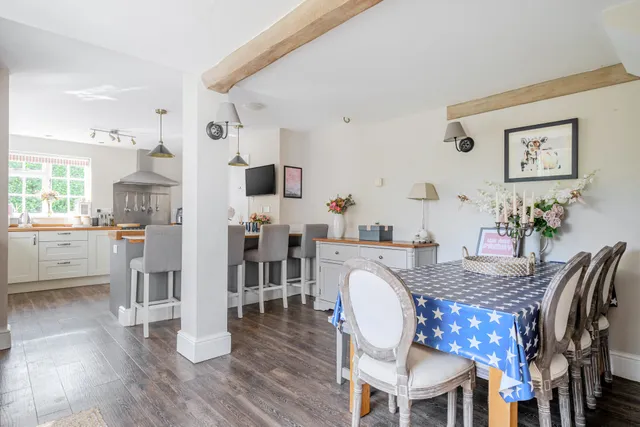 The Street, All Cannings, SN10
