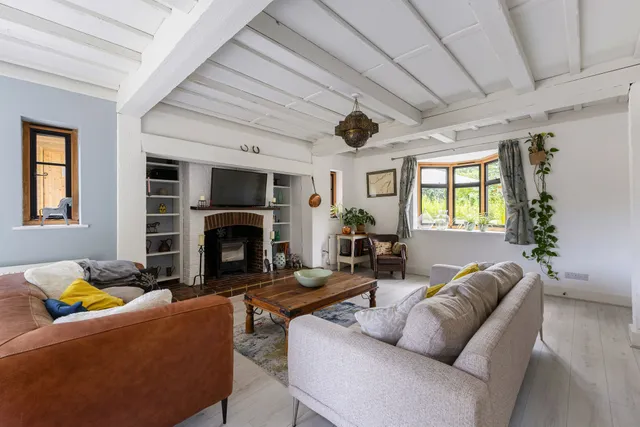 Beech Avenue, Effingham, KT24