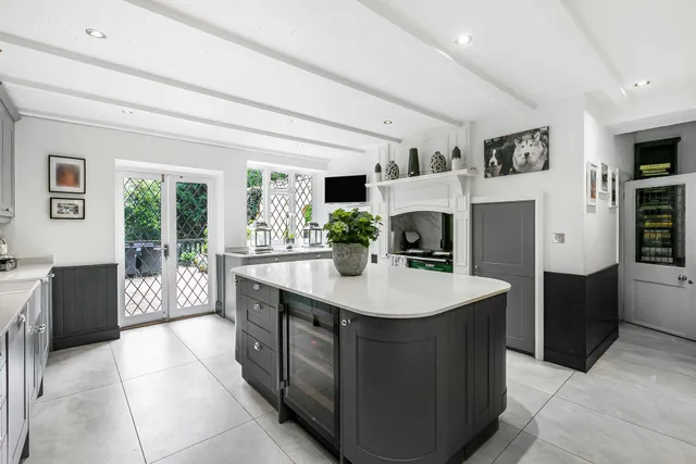 Old Mill Road, Kings Langley, WD4