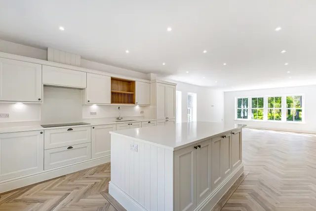 Wellhouse Road, Beech, GU34