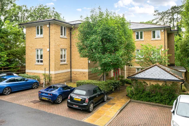 Tupwood Lane, Caterham, CR3