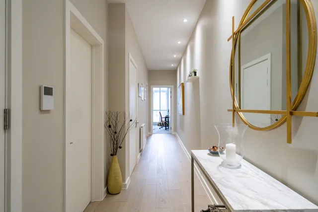 10 Chatfield Road, London, SW11
