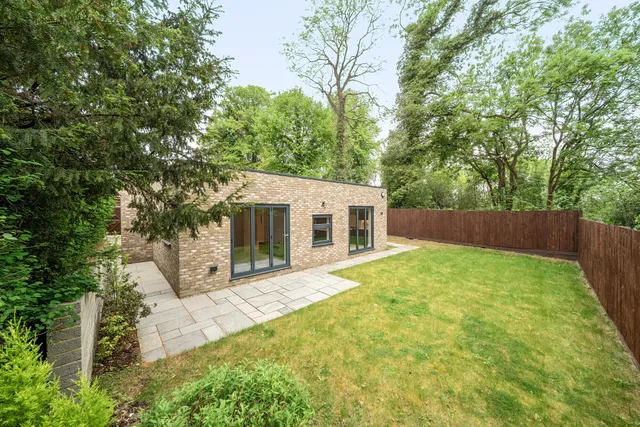 Hempstead Road, Watford, WD17
