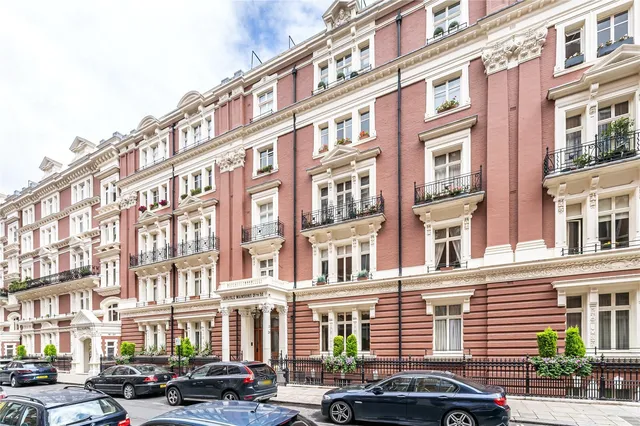 Carlisle Place, London, SW1P
