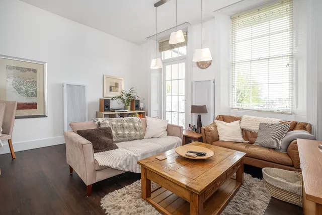 Hampton Court Road, East Molesey, KT8