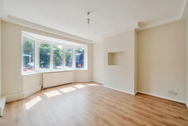 West Heath Road, Farnborough, GU14