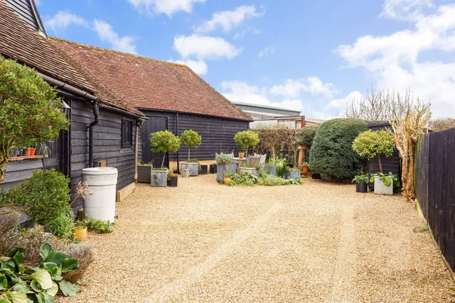 Clayhall Lane, REIGATE, RH2