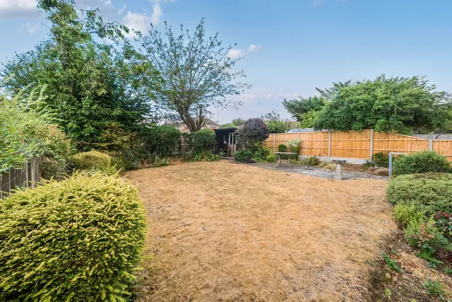Lambourn Gardens, Harpenden, AL5