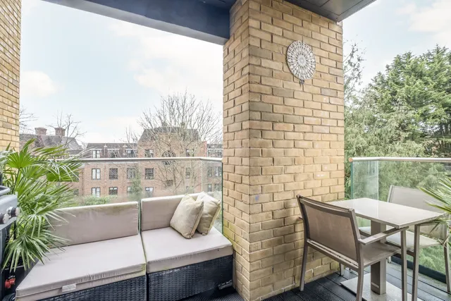 Pipit Drive, London, SW15