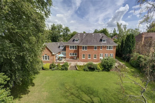 Westfield Road, Beaconsfield, HP9