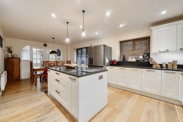 Heazle Place, Stroud, GL5