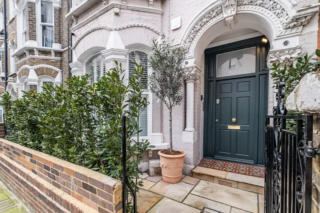 1A St Lukes Avenue, London, SW4