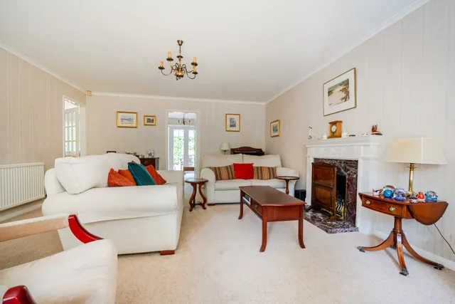 Blanefield, 2A Bois Avenue, Amersham, HP6