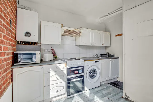 Meadway, Surbiton, KT5
