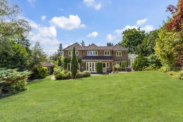 Wray Lane, Reigate, RH2