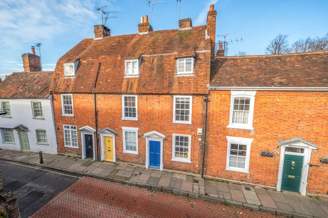 Park Row, Farnham, GU9