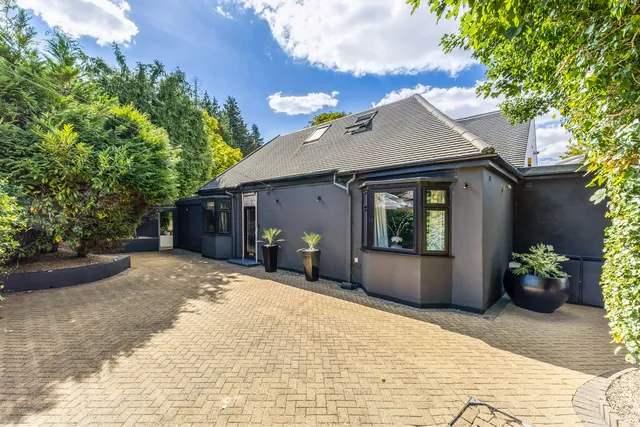 Oaks Way, Kenley, CR8