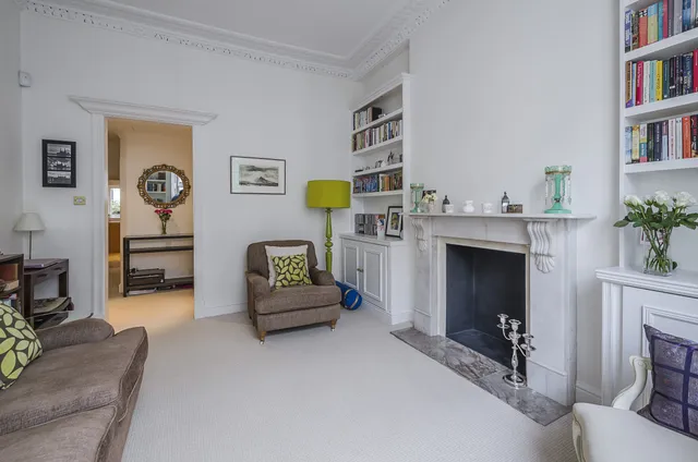 Cambridge Street, London, SW1V