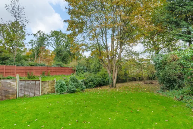Oakleigh Park South, Oakleigh Park, N20